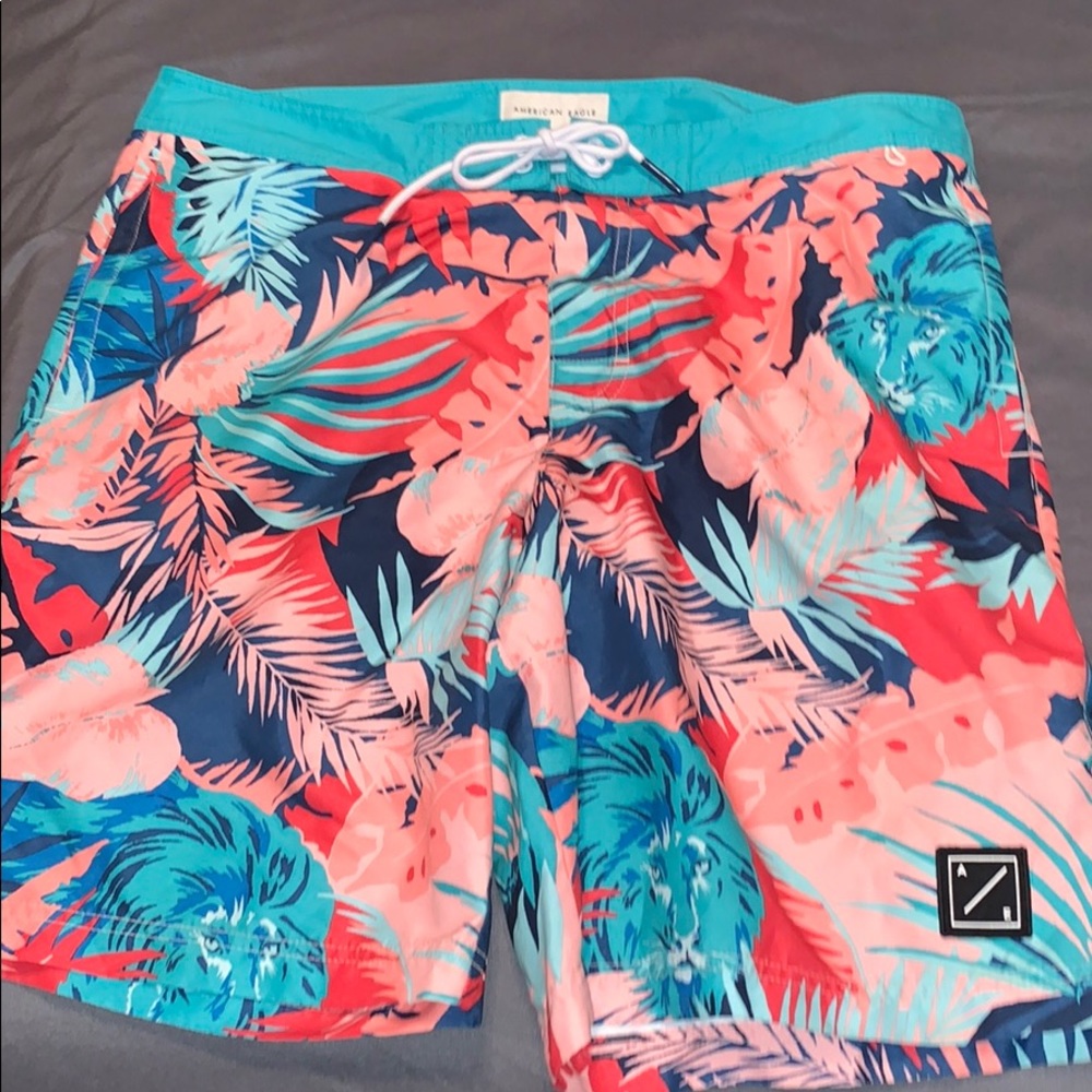 American Eagle men’s boardshorts
